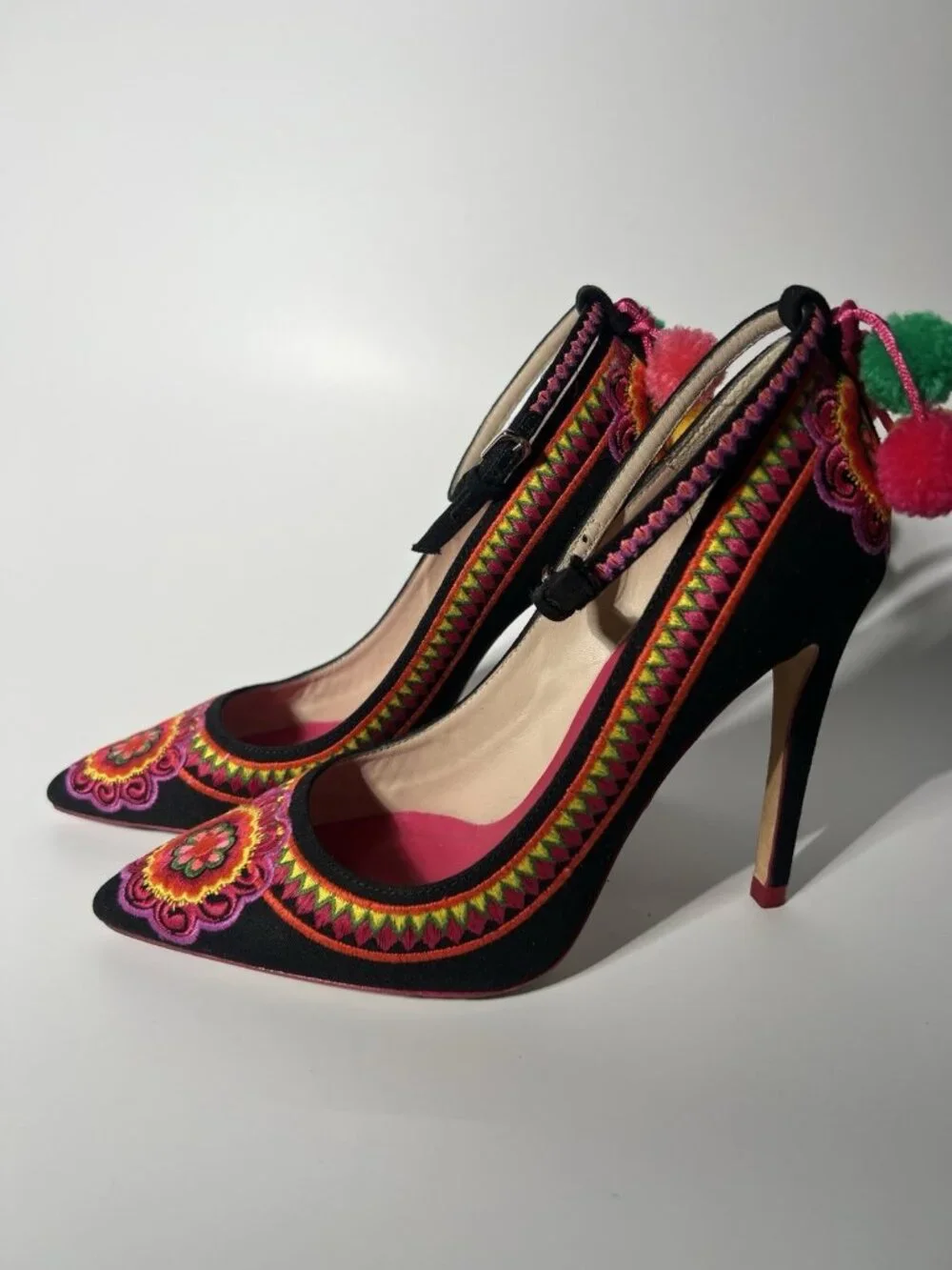 L.K. Bennett Caroline Issa Limited Edition Parrot Heels EU 38 - Picture 8 of 15